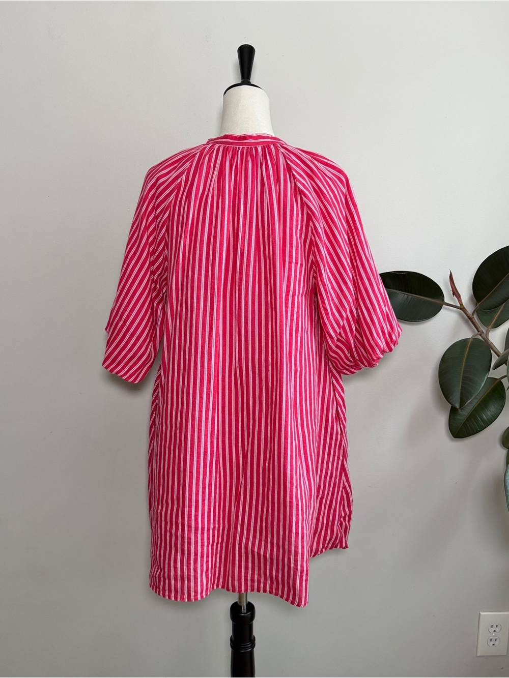Magaschoni Red and White Striped V-Neck Puff Sleeve Mini Dress M - Picture 7 of 7